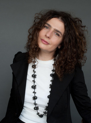 Arsinee KHANJIAN