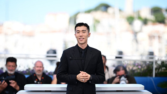 Chinese actress Zhao Tao poses during a photocall for the film "Feng Liu Yi Dai" (Caught By the Tides) at the 77th edition of the Cannes Film Festival in Cannes, southern France, on May 19, 2024. (Photo by LOIC VENANCE / AFP) © LOIC VENANCE / AFP